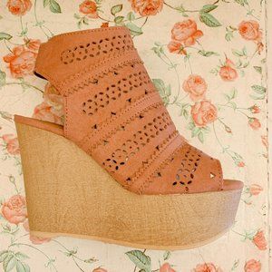 Lovebird Wedge Sandal